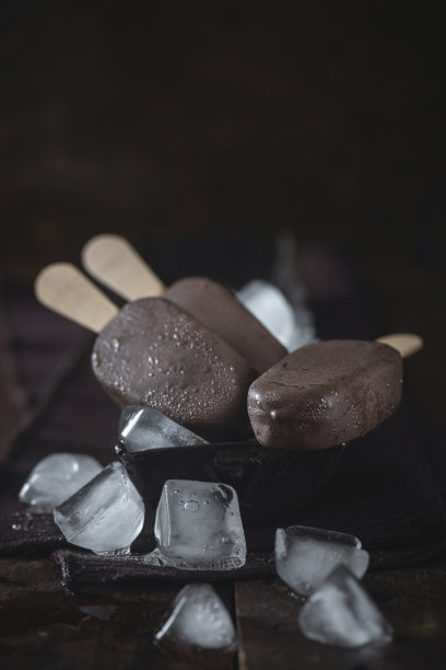 巧克力冰淇淋棒图片下载