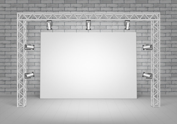 空白图片与砖墙站立，聚光灯图片下载