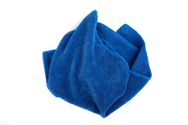 白色背景或孤立的蓝色抹布图片下载