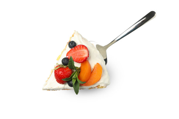 铲子与浆果奶油蛋糕孤立在白色背景图片下载