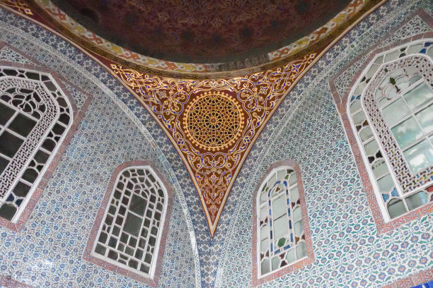 2019年12月20日，土耳其伊斯坦布尔:土耳其彩色图案马赛克，清真寺图形无缝图案图片下载