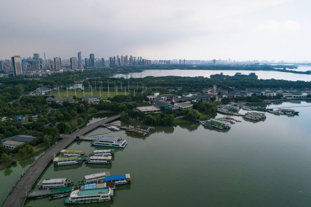 中国无锡滨湖区亚航无人机拍摄图片下载