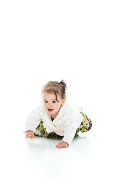 婴儿-人类年龄在白色背景前图片下载