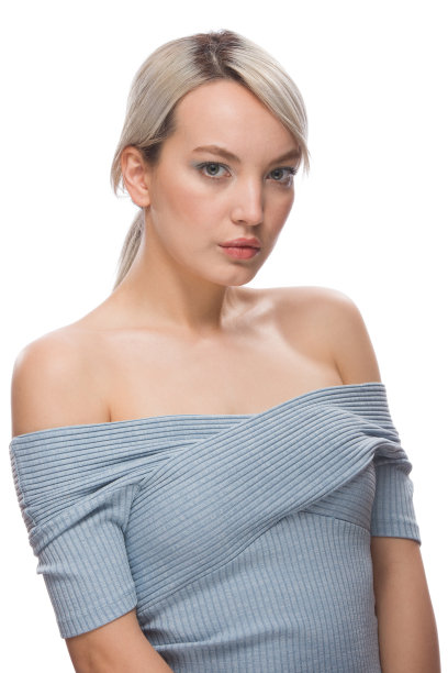 一个美丽女人的肖像孤立在白色，美丽的概念图片下载