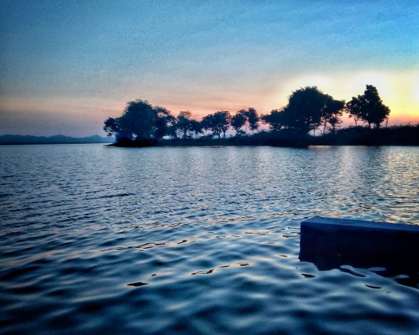 河边的日落图片下载