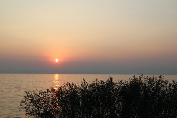 加尔达湖图片下载