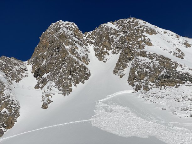 在巴得嘎斯坦的stubnerkogel山顶的美丽景色图片下载