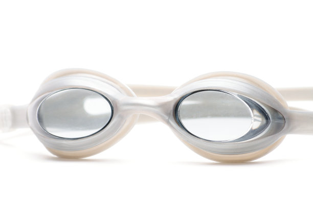 白色背景上的泳镜图片下载