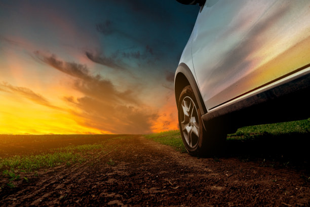 交叉的底部视图图片下载