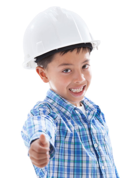 快乐的小男孩对着镜头微笑，竖起大拇指图片下载