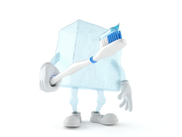 冰立方人物握牙刷图片下载