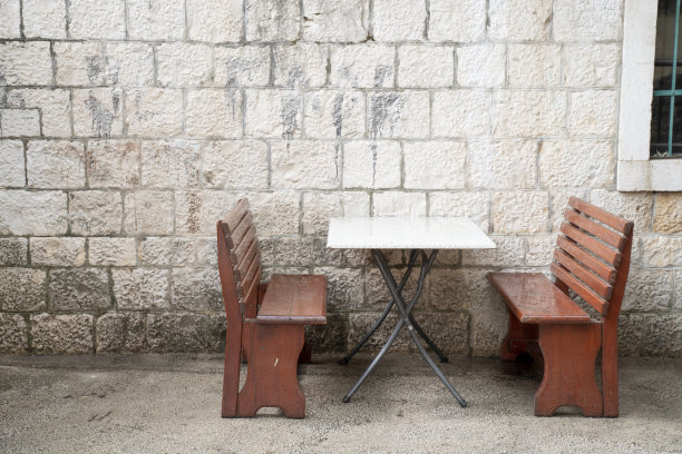 供客人使用的桌椅图片下载