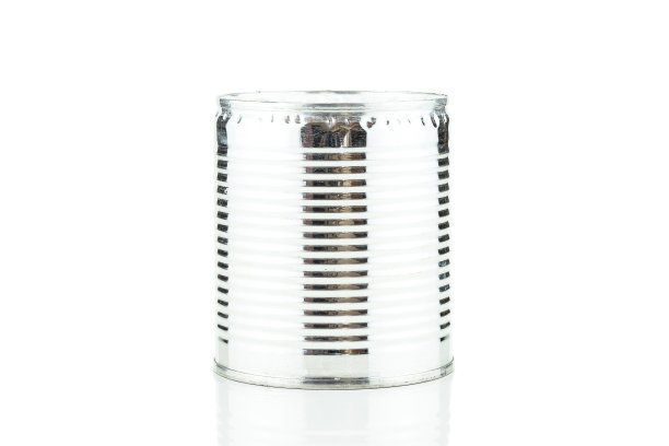 闪亮的锡可以孤立在白色背景与裁剪路径图片下载