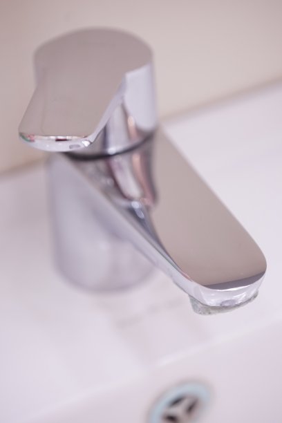 Chrome水龙头。水龙头特写镜头。宏观照片。图片下载