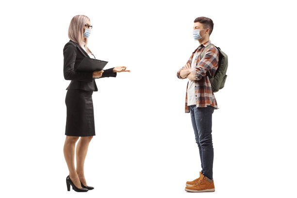 女商人和一个戴着防护面具的男学生聊天图片下载