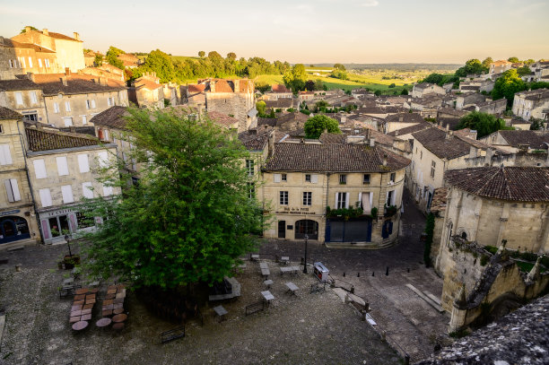 没有游客的圣爱美浓村图片下载