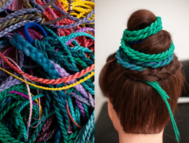 头发装饰——用彩色合成纤维制成的非洲弹力，人体模型上的例子图片下载