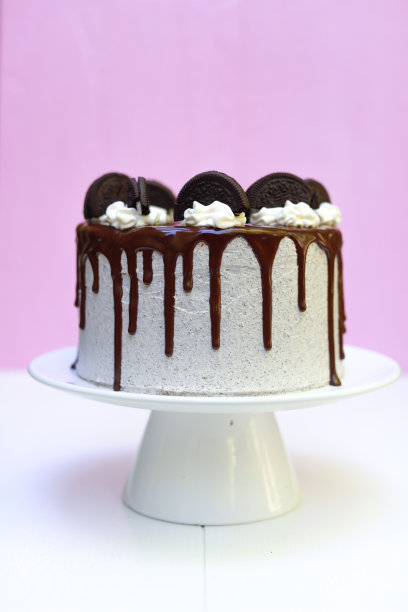 巧克力饼干和奶油蛋糕图片下载