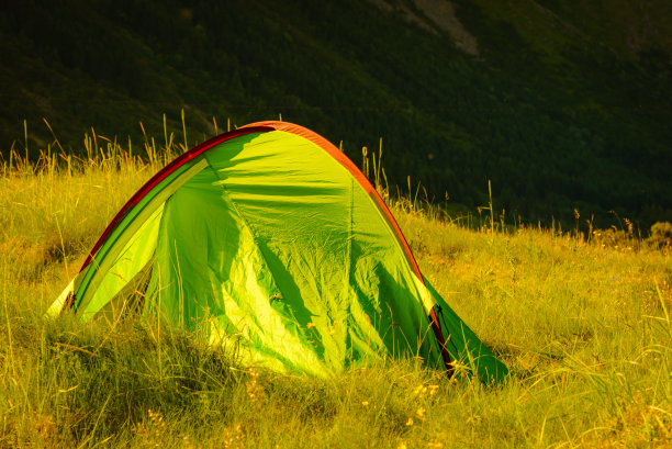 帐篷的本性。野营图片下载