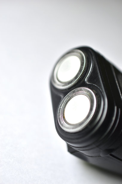 电动男子剃须机，有两个头图片下载