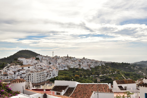 西班牙安达卢西亚的一个白人村庄图片下载