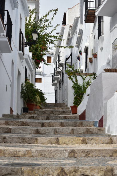 西班牙安达卢西亚的一个白人村庄图片下载