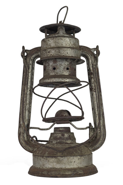 复古煤油灯灯孤立在白色背景图片下载