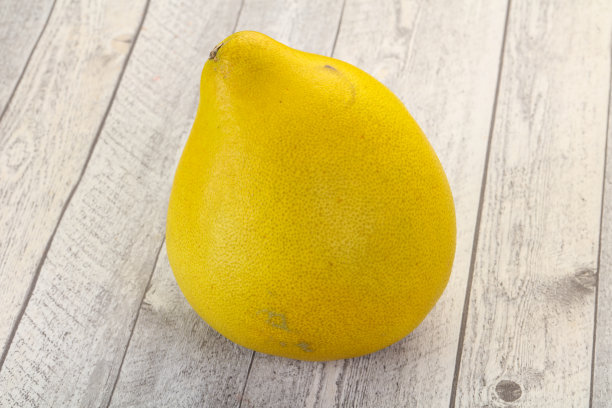 成熟新鲜的柚子果实图片下载