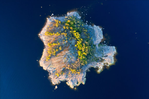 芬兰湾岛鸟瞰图。图片下载