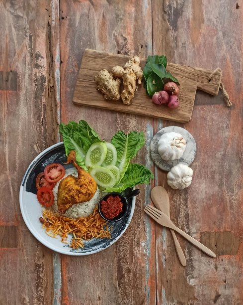 桌上的饭菜图片下载