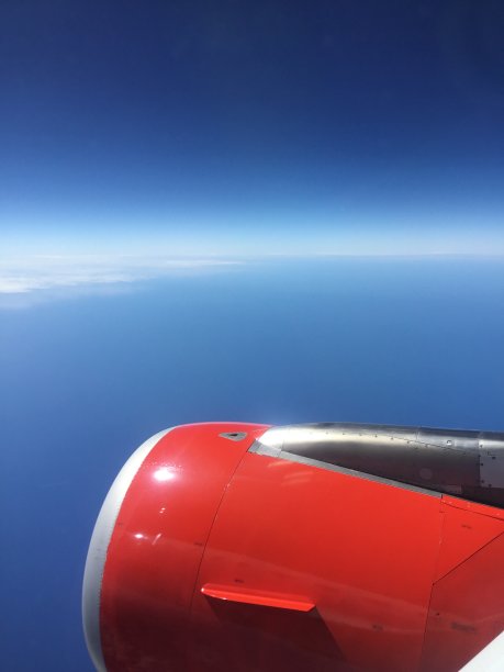 从窗户往外看图片下载