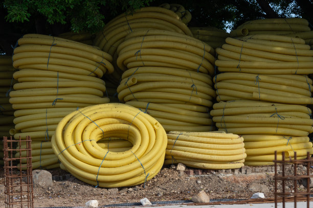 黄色波纹塑料软管卷图片下载