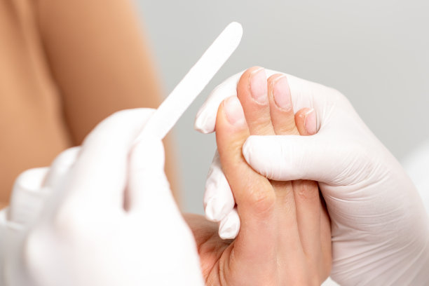 用指甲锉制作程序。图片下载