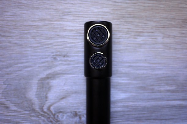 厨房水槽的水龙头。图片下载