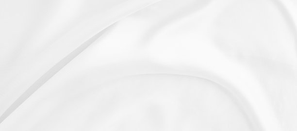 白色灰色的缎子质地，是白色银白色的织物，丝绸全景背景与美丽柔和的模糊图案自然。图片下载