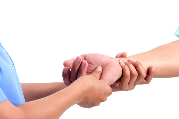 年轻人的手对手指有疼痛和损伤。健康的概念图片下载