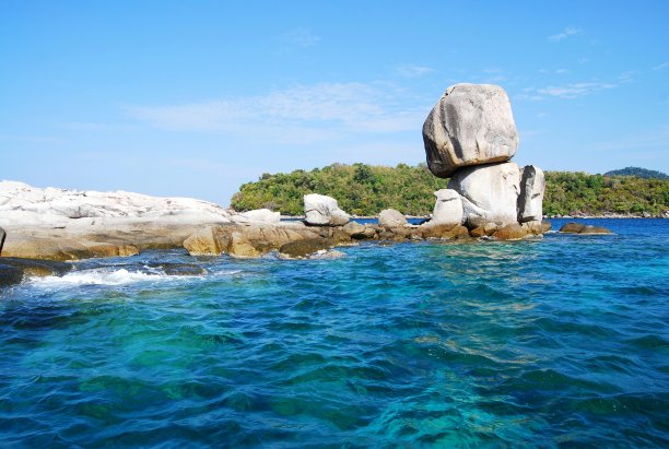 欣臣岛，泰国浮潜的最佳地点。图片下载