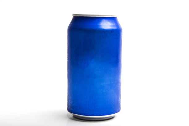 白色背景上的蓝色软饮料罐头图片下载