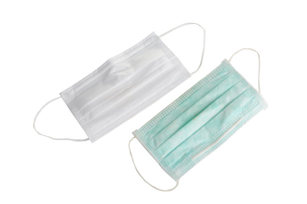 绿色外科医生使用口罩隔离在白色背景和剪切路径图片下载