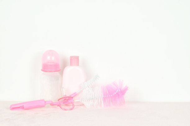 婴儿护理配件的正面视图图片下载