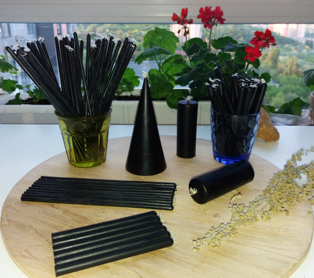 黑色的魔法蜡烛图片下载