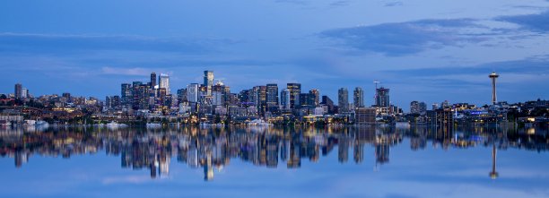 黄昏时分的西雅图市中心图片下载