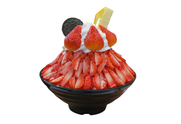 草莓冰苏或冰苏上黑杯。图片下载