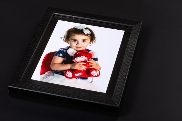 浮动框架上的数字艺术打印图片下载