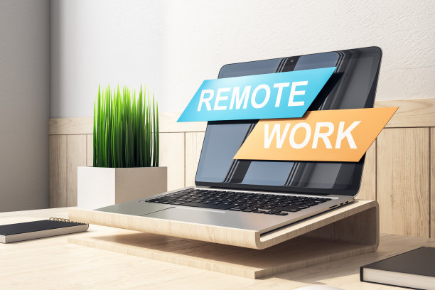 笔记本电脑在当代设计师的工作场所图片下载