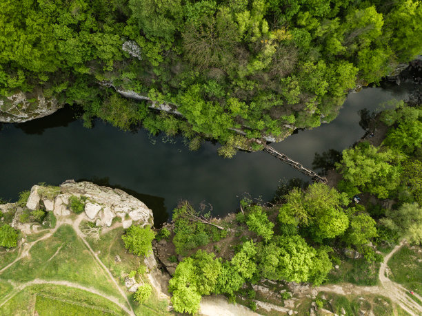鸟瞰图花岗岩Buky峡谷上的赫斯基塔奇河在乌克兰图片下载