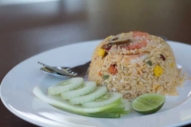 健康自制炒饭。图片下载