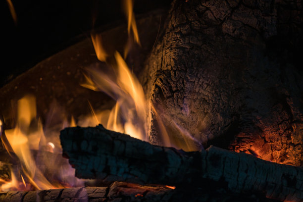 燃烧煤炭从火抽象的背景图片下载