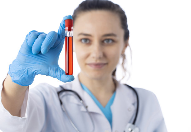 医生拿着验血管图片下载