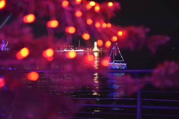 大红灯笼高高挂图片下载